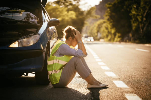 Prepare for a Roadside Emergency: What You Need in Your Kit