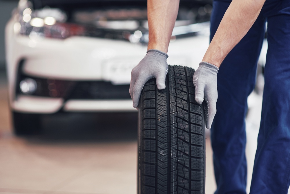 Cooper Tires vs. Competing Brands: A Detailed Analysis of Durability and Pricing